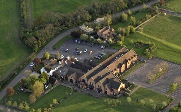The Pear Tree Inn & Country Hotel Hindlip Exteriör bild