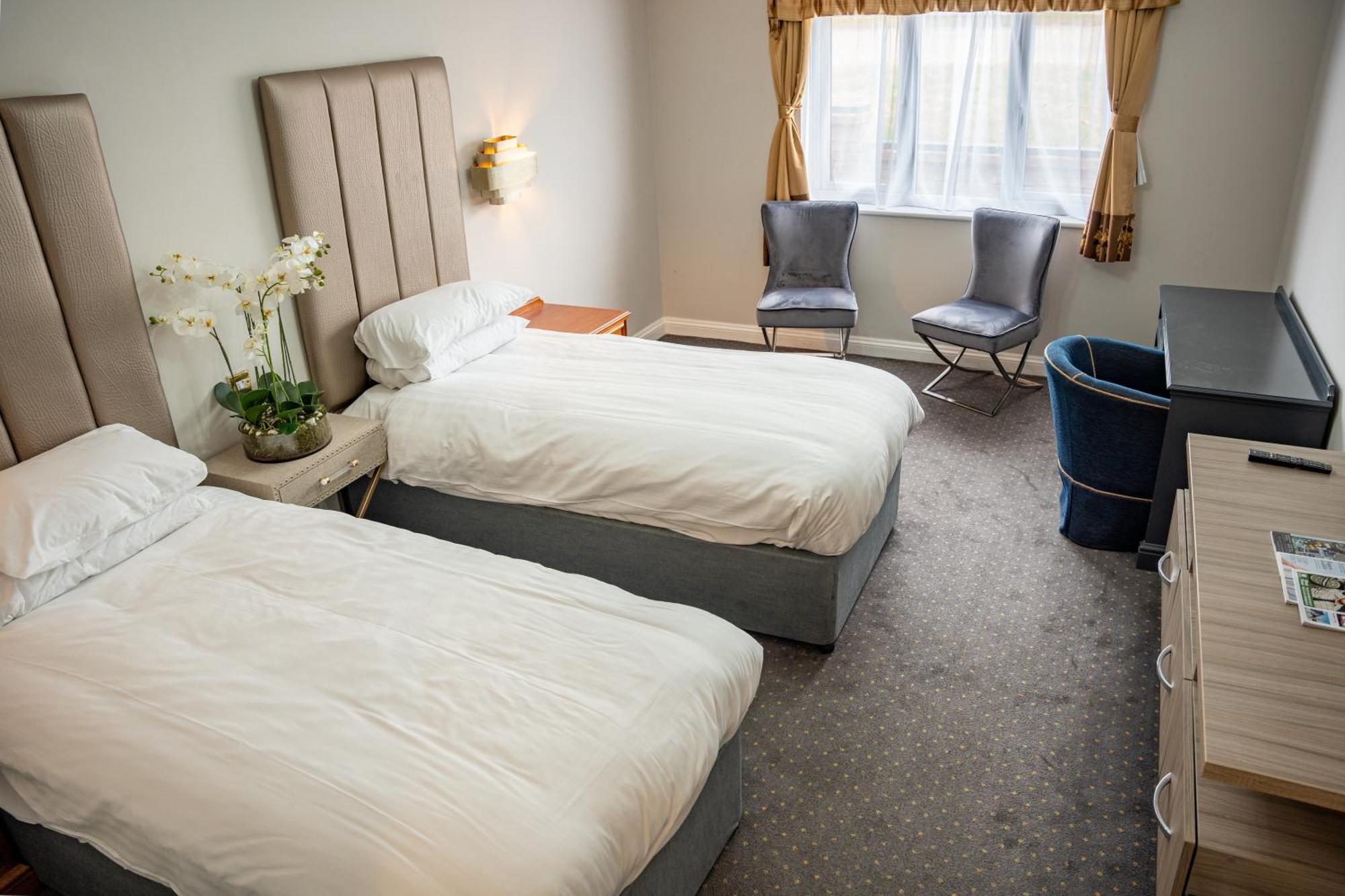 The Pear Tree Inn & Country Hotel Hindlip Exteriör bild