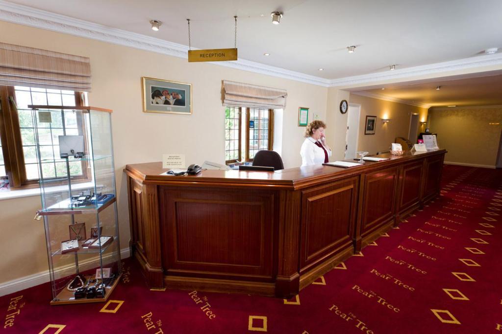 The Pear Tree Inn & Country Hotel Hindlip Exteriör bild