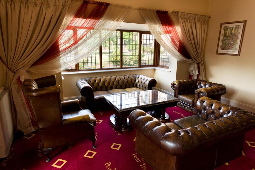 The Pear Tree Inn & Country Hotel Hindlip Exteriör bild
