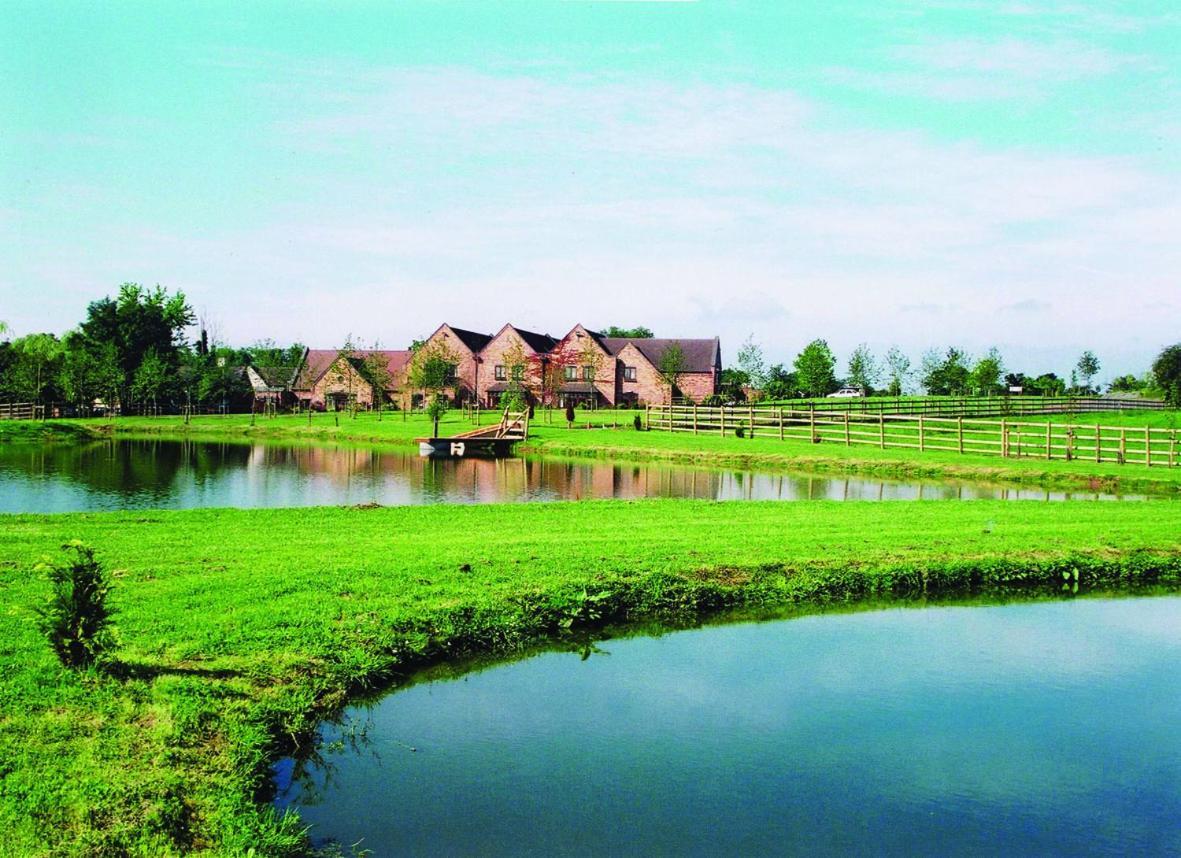 The Pear Tree Inn & Country Hotel Hindlip Exteriör bild
